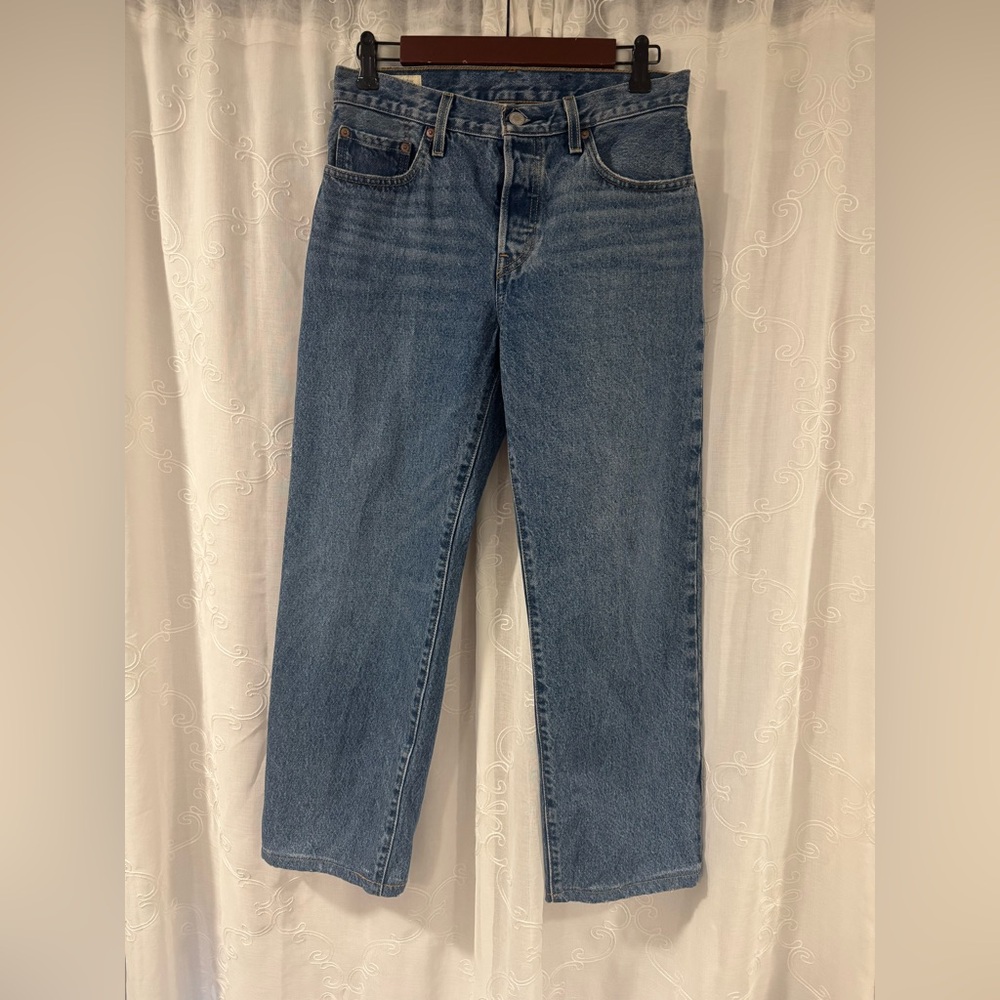 Levi’s 501 Classic Women’s 27 High Rise Mom Jeans Denim Cotton Straight Leg